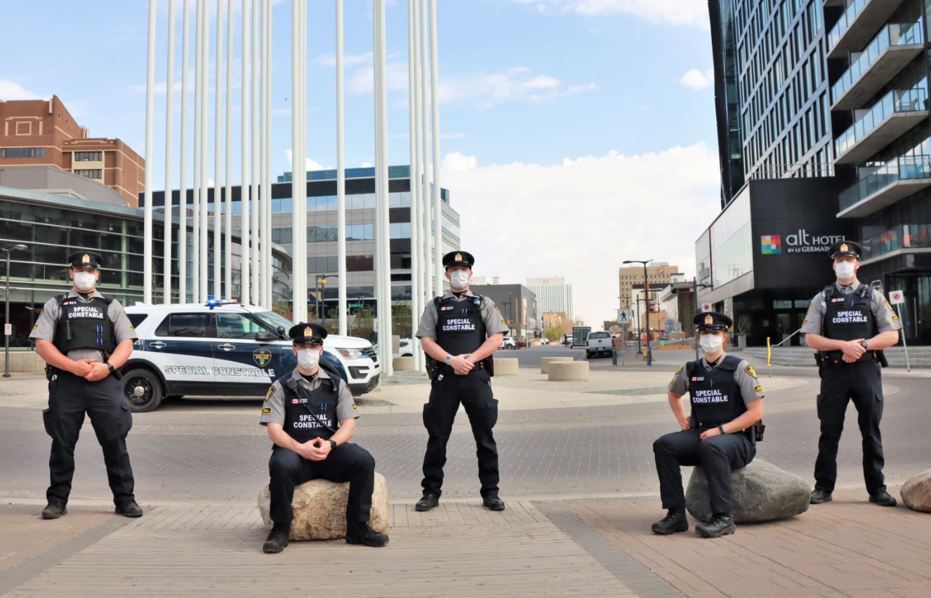 alternative-response-officers-on-the-street